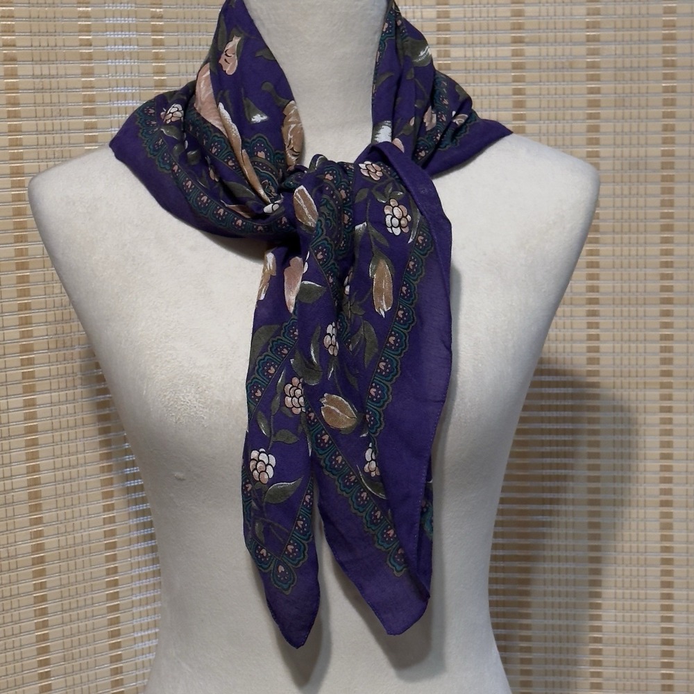Axcess 90s Rayon Square Scarf Dark Purple Floral Roses Paisley Italy 30" Vtg - Picture 9 of 12